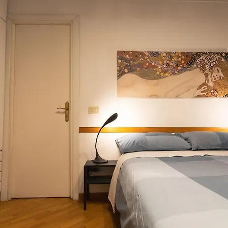 Bob's Fleming House *