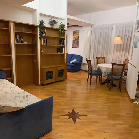 Bob's Fleming House Roma